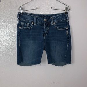 Silver Jeans Suki super stretch cut Off jean shorts